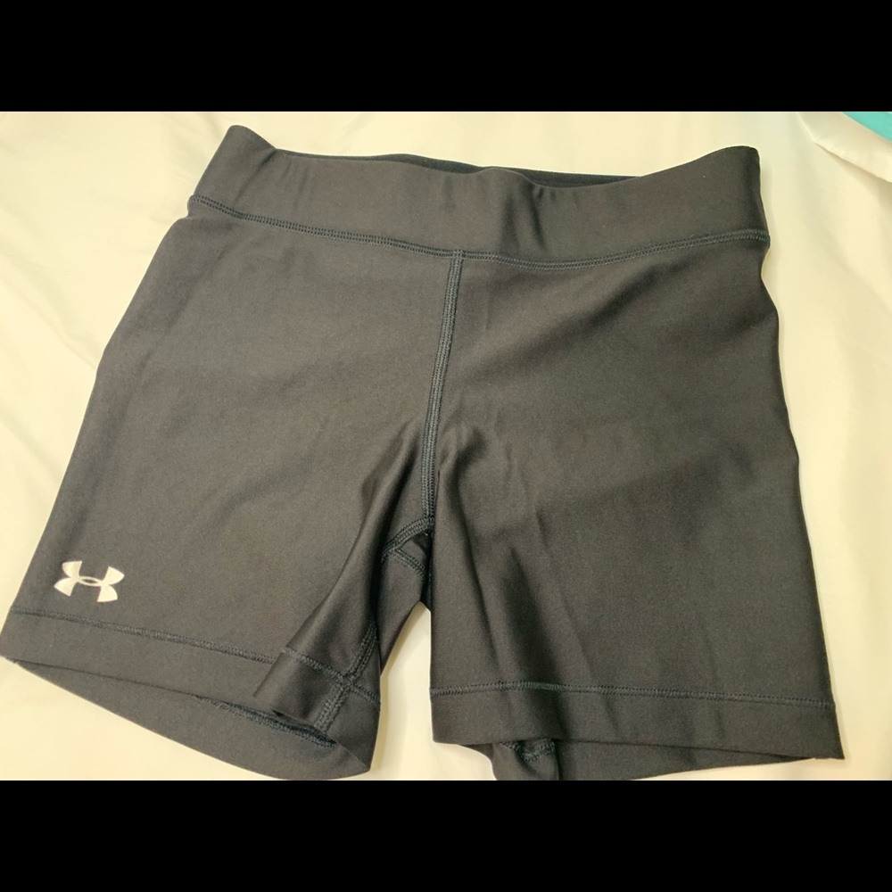 New medium heat gear compression shorts